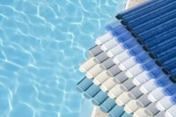 Starline Roldeck PVC Lamellen Transparant Blauw Solar Per M2 7 Starline Roldeck PVC Lamellen Transparant Blauw Solar Per M2 -Kokido Zwembaden image 1524 1677